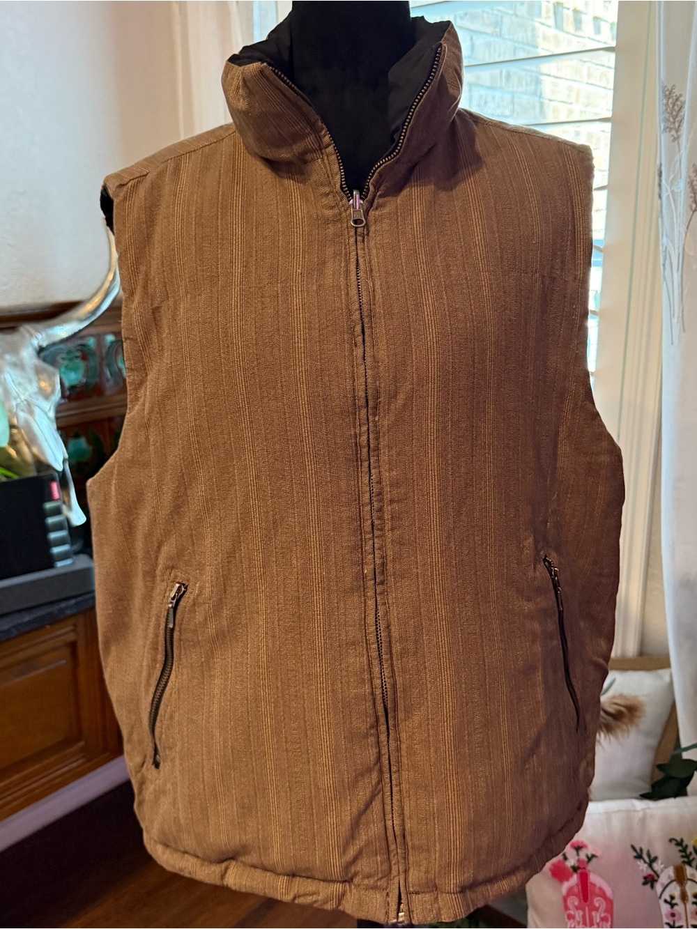 Eddie Bauer Reversible Puffer Vest Brown & Black Full Zip Quilted Outdoor